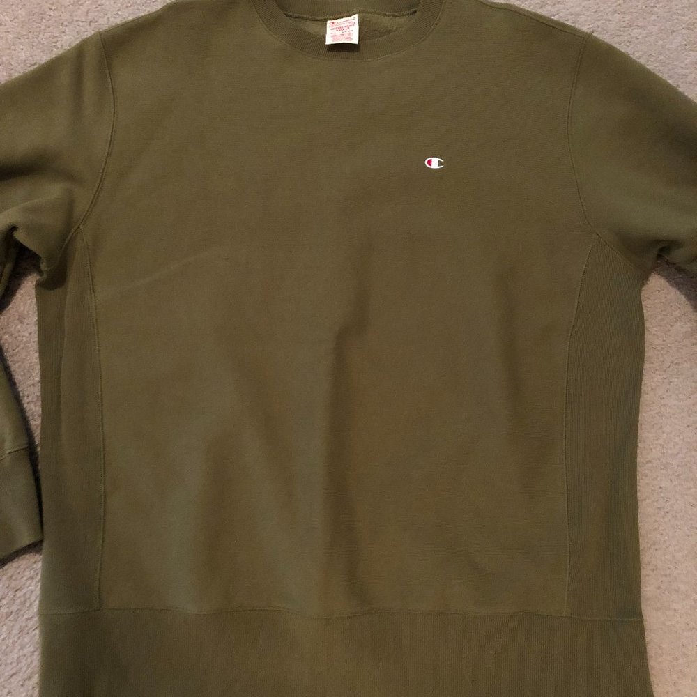 Champion Reverse Weave Classic Crewneck Sweatshirt